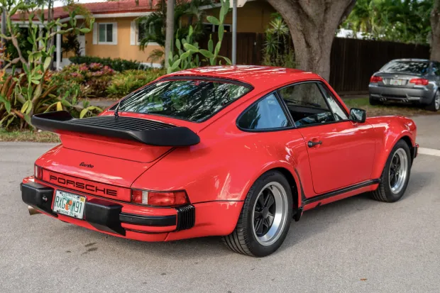 2016 911 Turbo photo 2