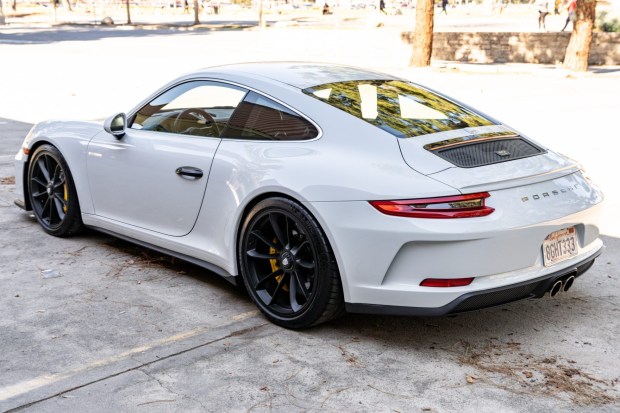 2018 911 GT3 Touring photo 2