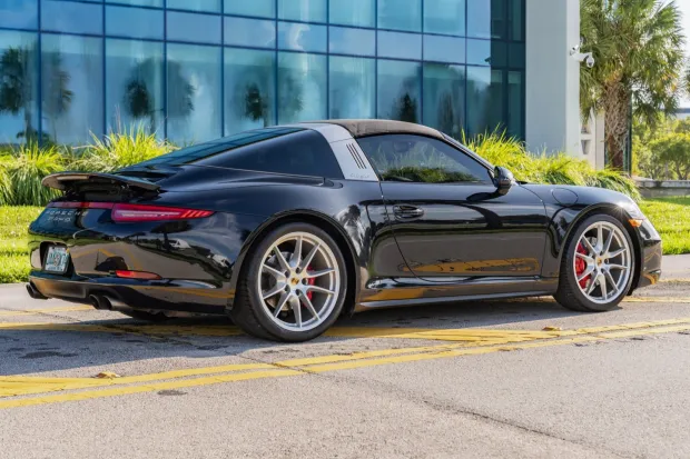 2015 911 Targa 4S photo 2