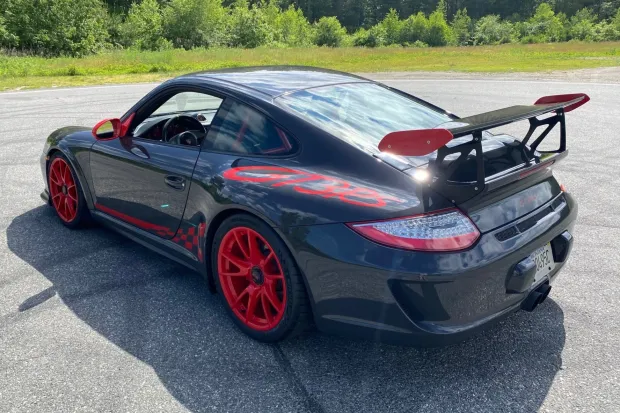 2011 911 GT3 photo 2