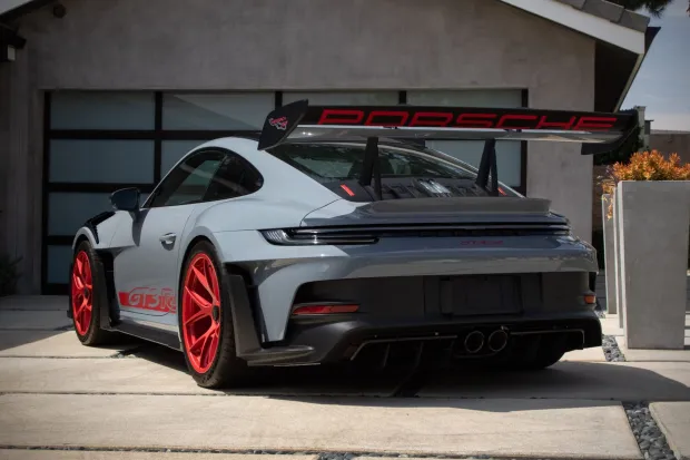 2024 911 GT3 RS photo 2