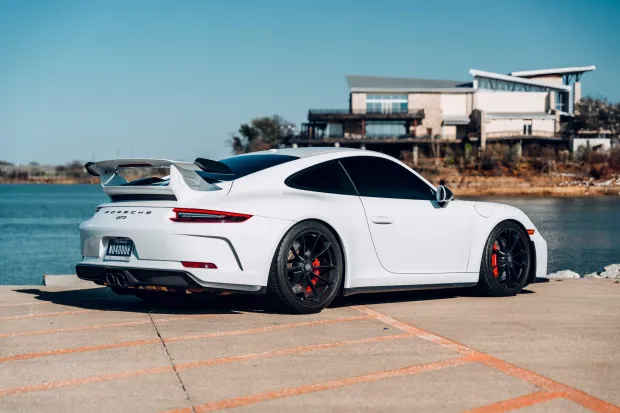 2018 911 GT3 photo 2