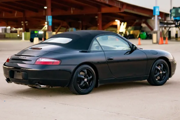 2000 911 Carrera photo 2