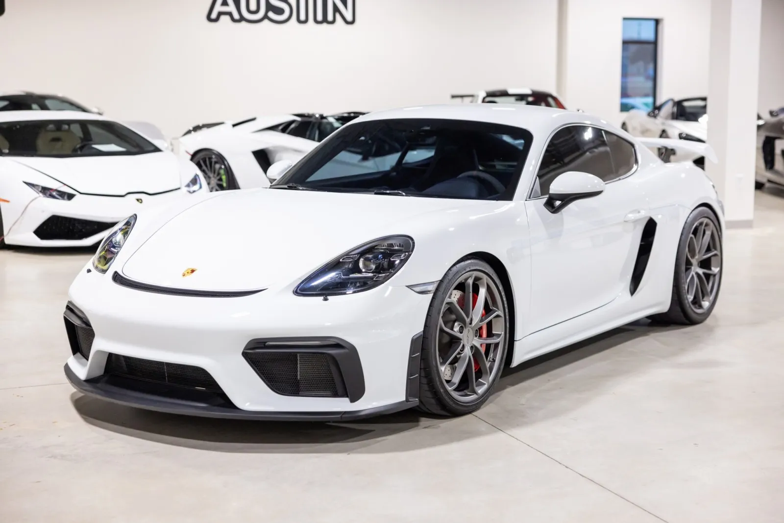 2021 718 Cayman GT4 photo 2