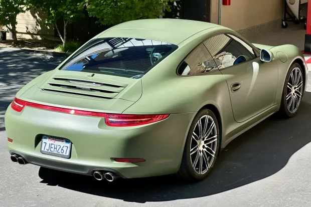 2015 911 Carrera 4S photo 2