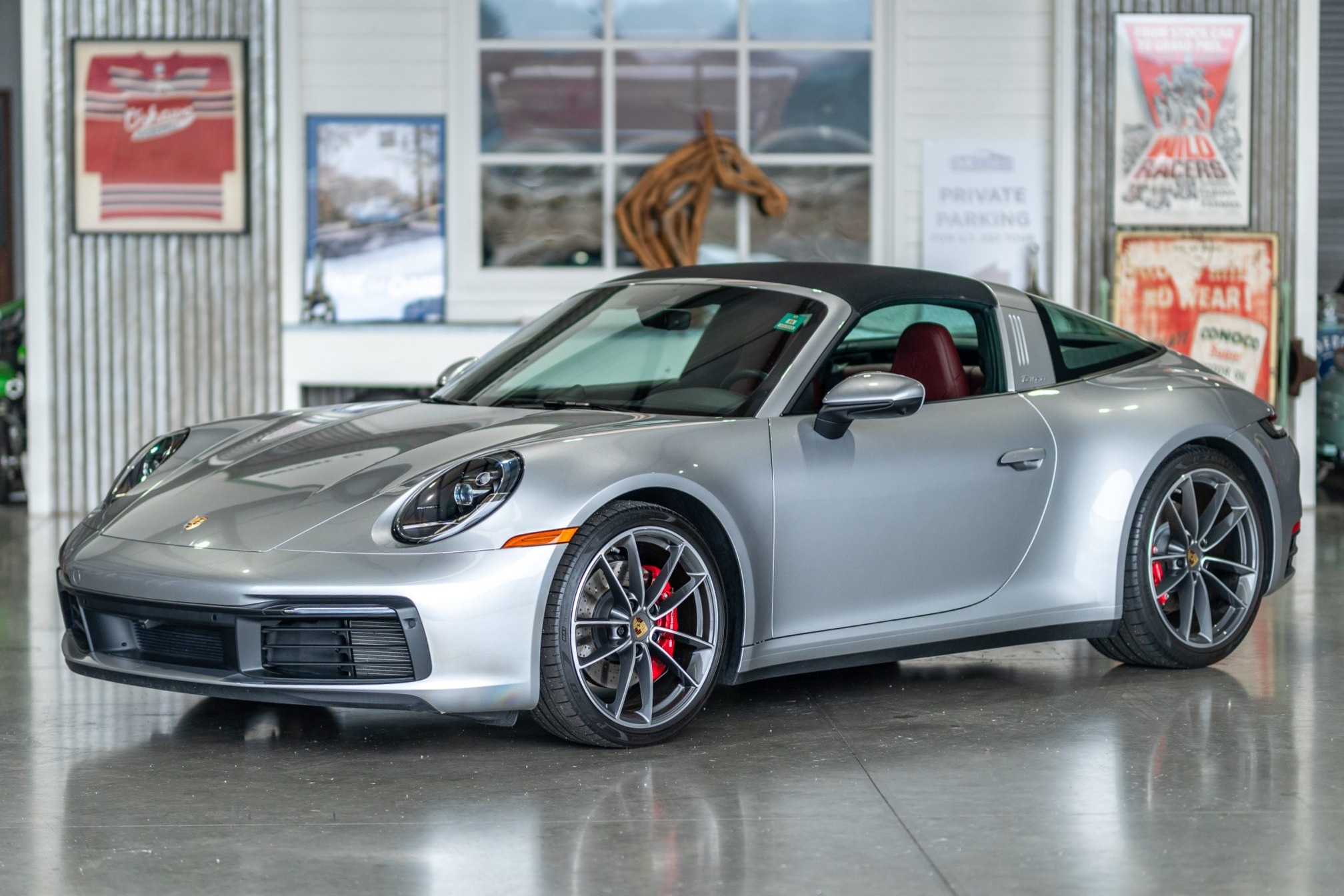 2022 911 Carrera 4S photo 2