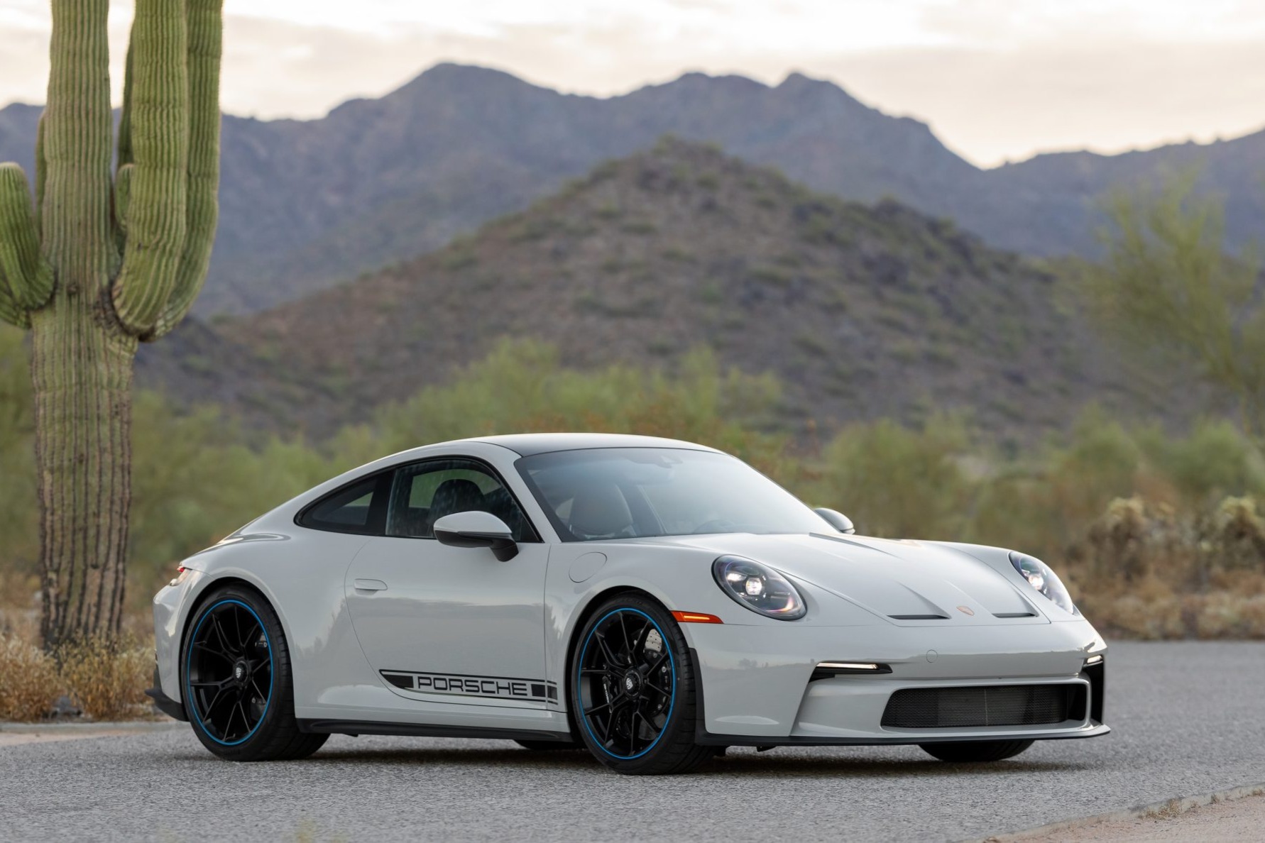 2022 911 GT3 Touring photo 2