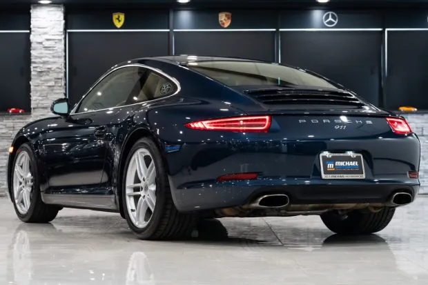 2013 911 Carrera photo 2