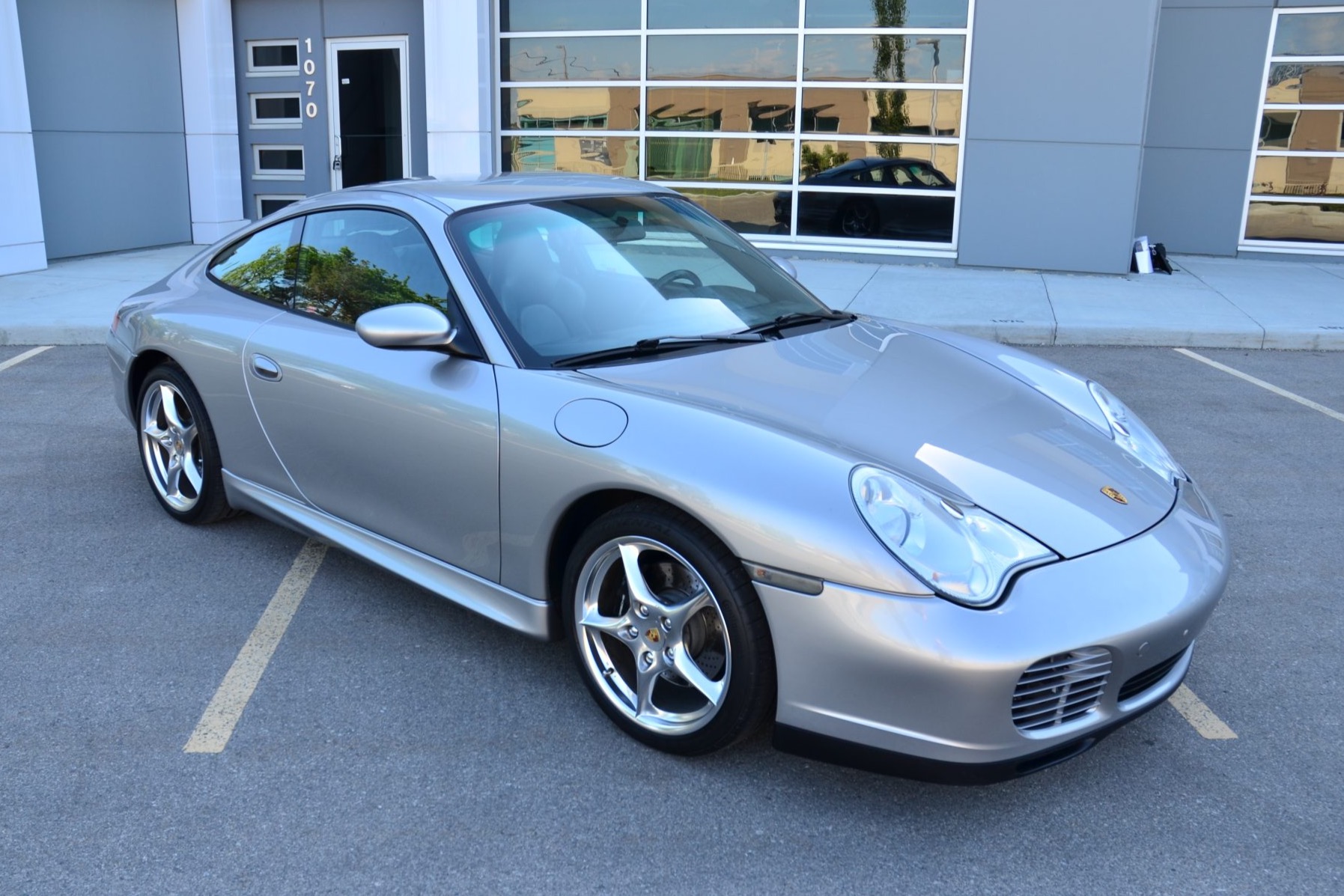 2004 911 Carrera photo 2