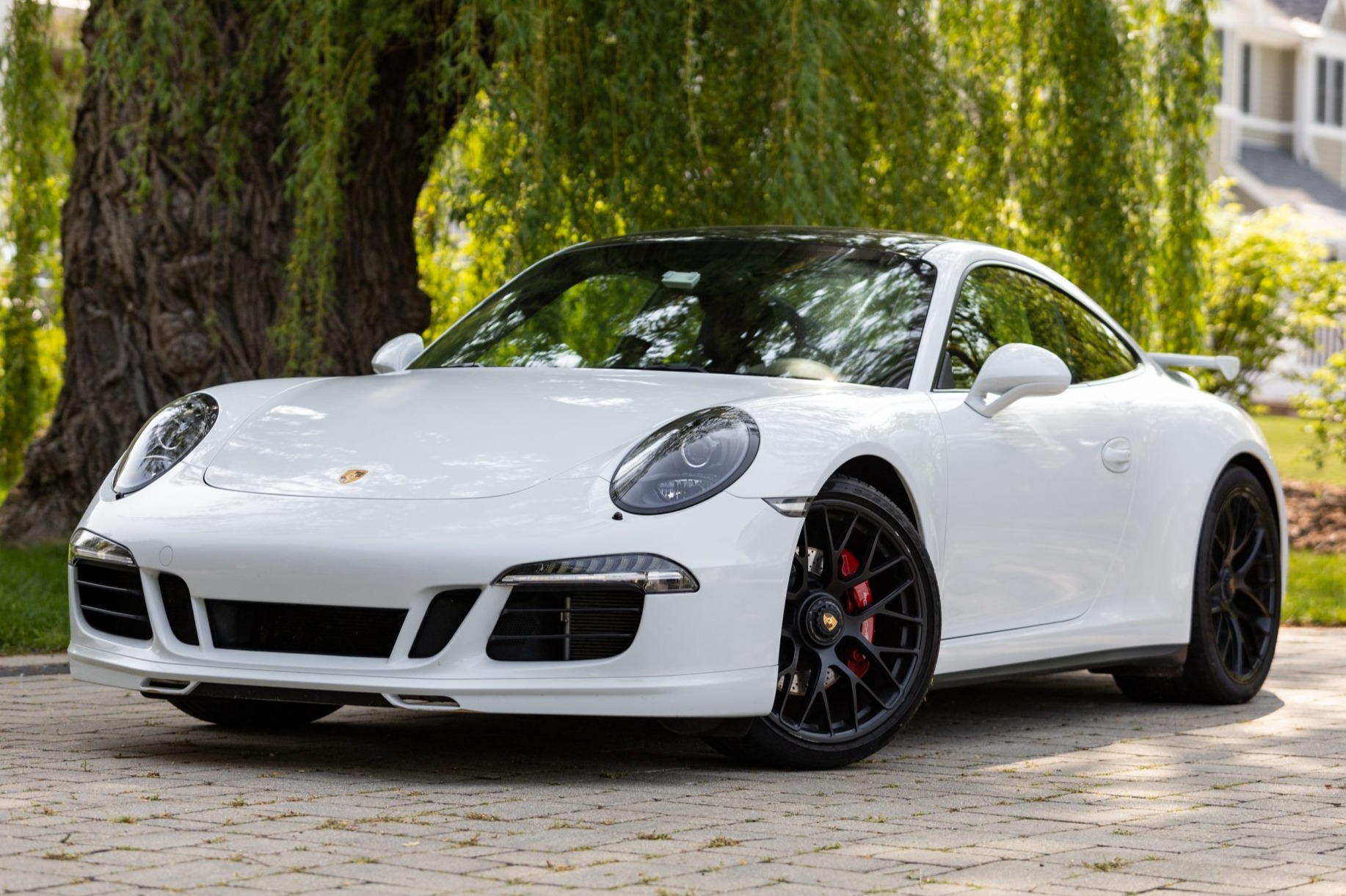 2016 911 Carrera 4 GTS photo 2