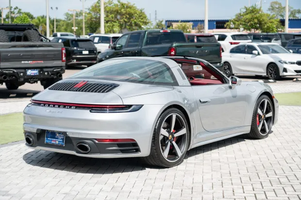 2023 911 Targa 4S photo 2