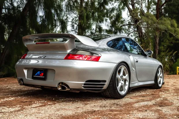 2001 911 GT2 photo 2