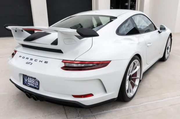 2018 911 GT3 photo 2