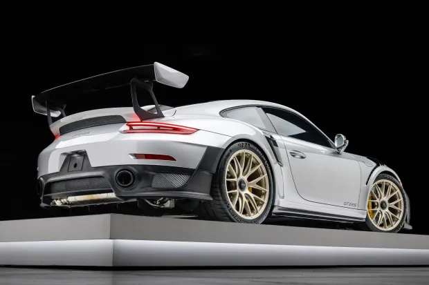 2018 911 GT2 RS photo 2
