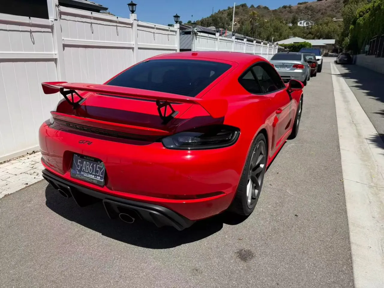 2020 718 Cayman GT4 photo 2