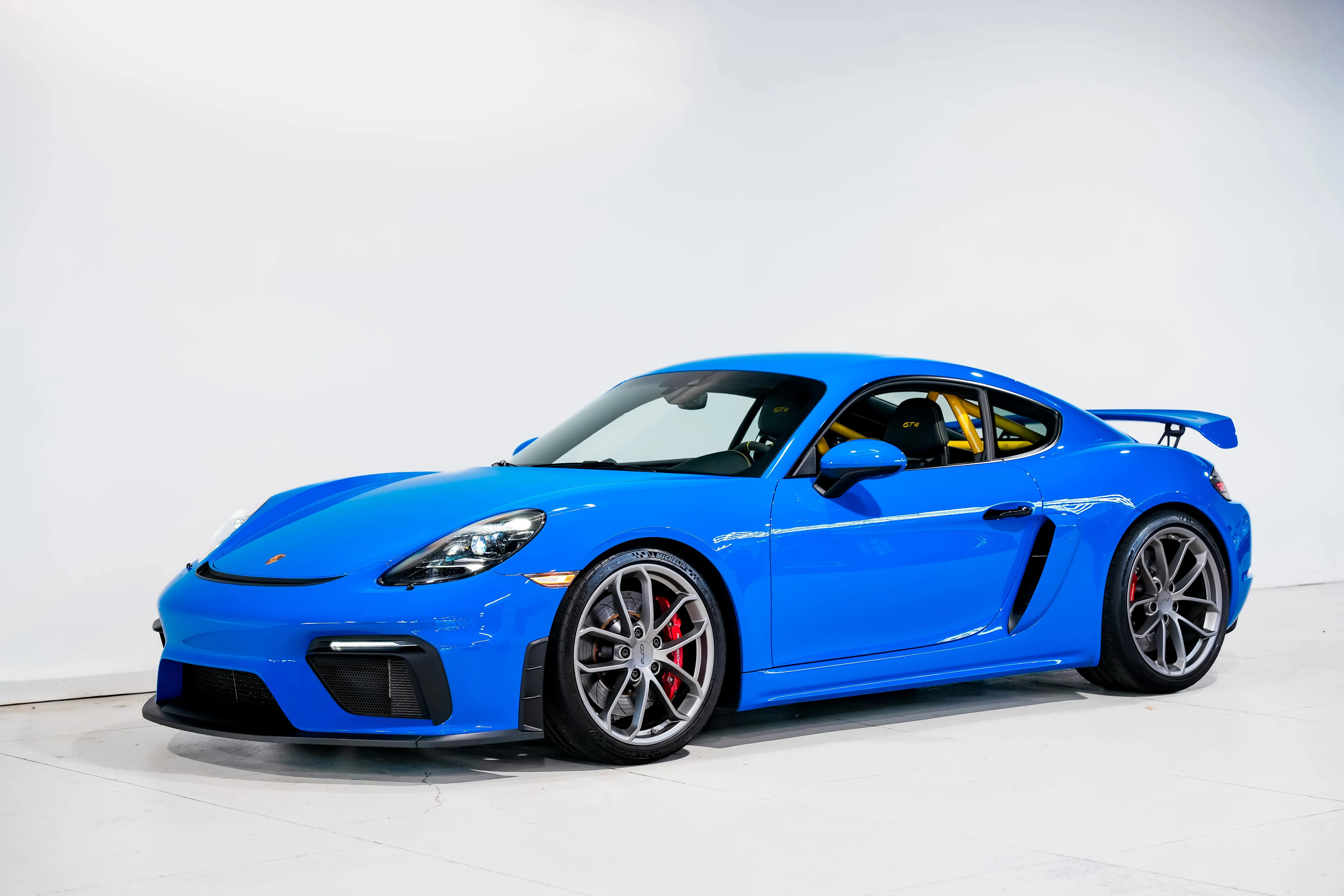 2022 718 Cayman GT4