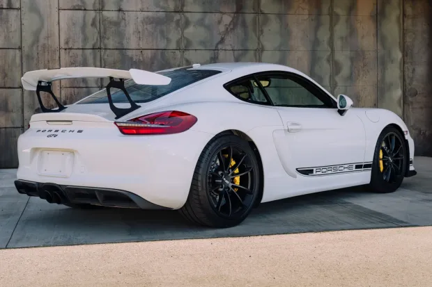 2016 Cayman GT4 photo 2