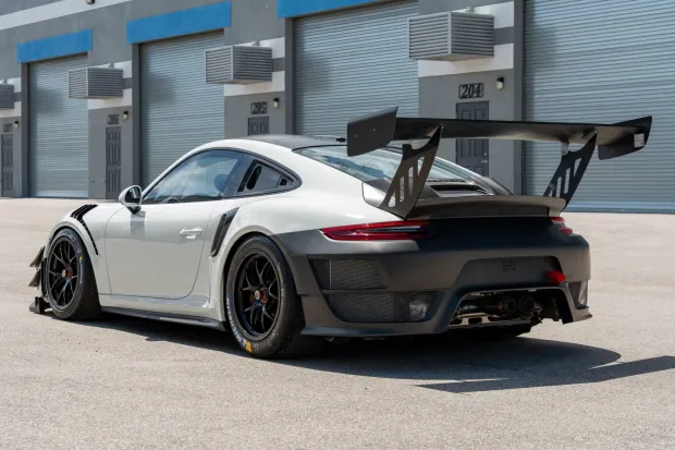 2019 911 GT2 RS photo 2
