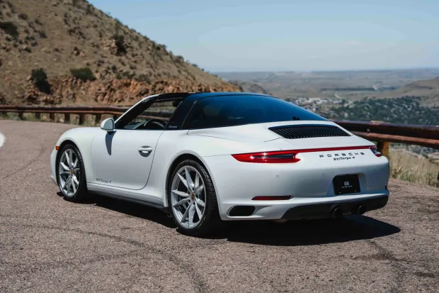 2019 911 Targa 4 photo 2