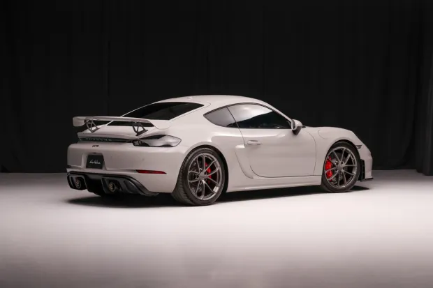 2021 718 Cayman GT4 photo 2