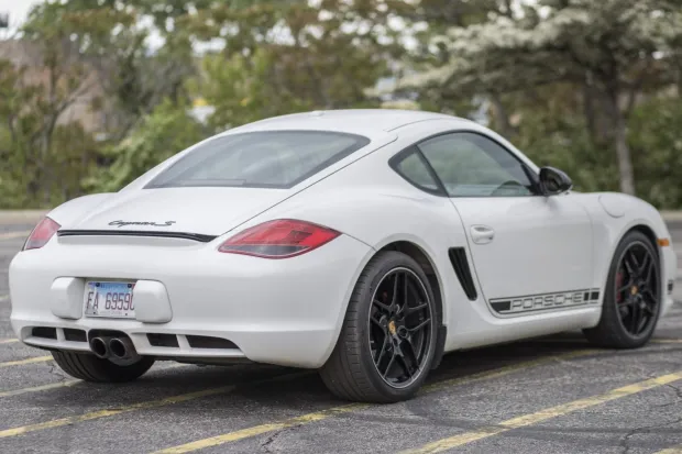 2011 Cayman S photo 2
