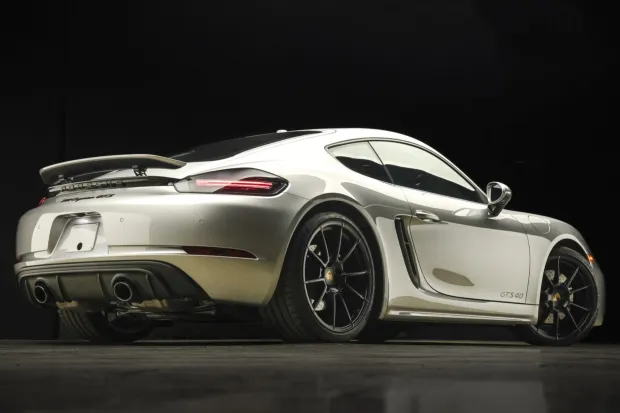 2021 718 Cayman GTS photo 2