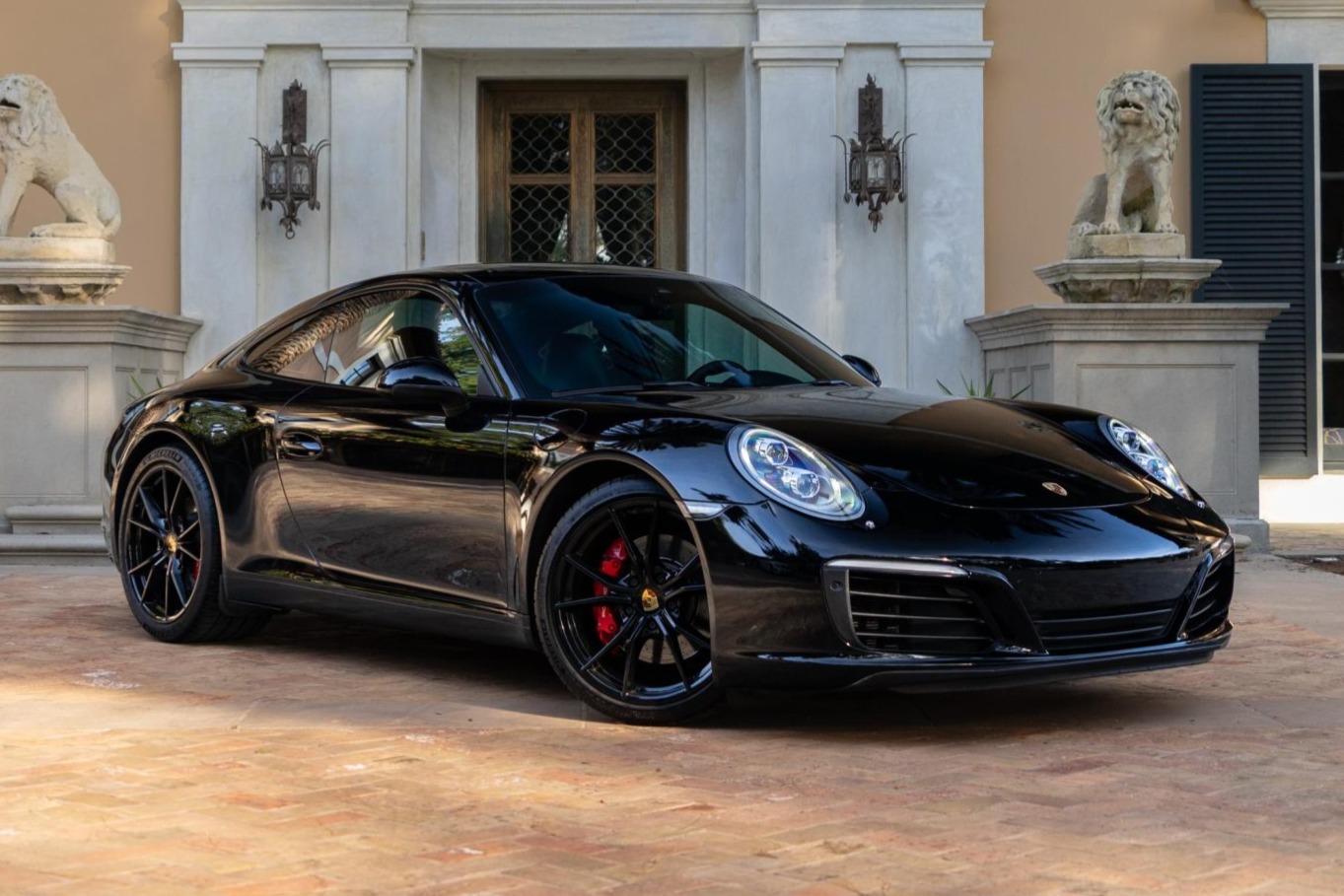 2017 911 Carrera S photo 2