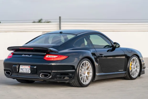 2011 911 Turbo S photo 2