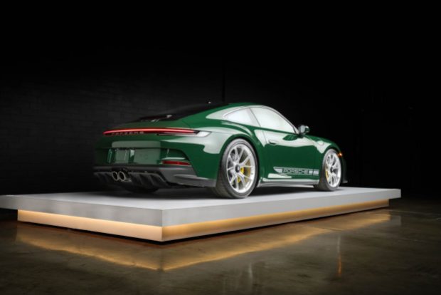 2022 911 GT3 Touring photo 2