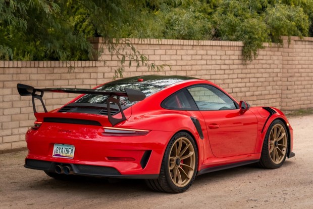 2019 911 GT3 RS photo 2