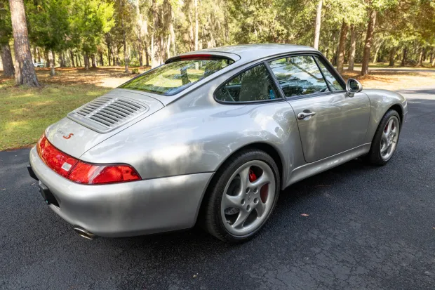 1997 911 Carrera 4S photo 2