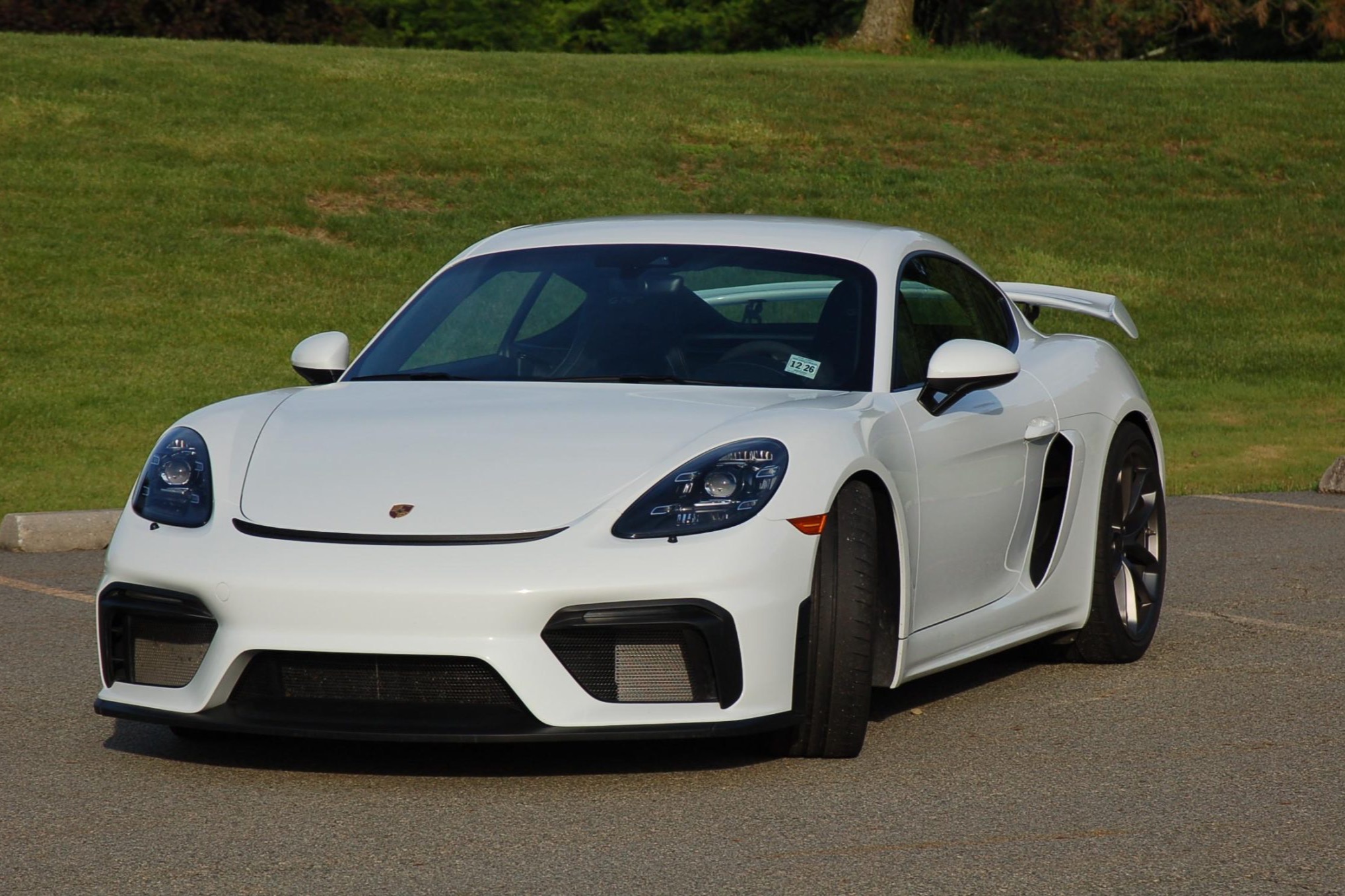 2021 718 Cayman GT4 photo 2