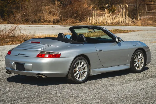 2002 911 Carrera photo 2