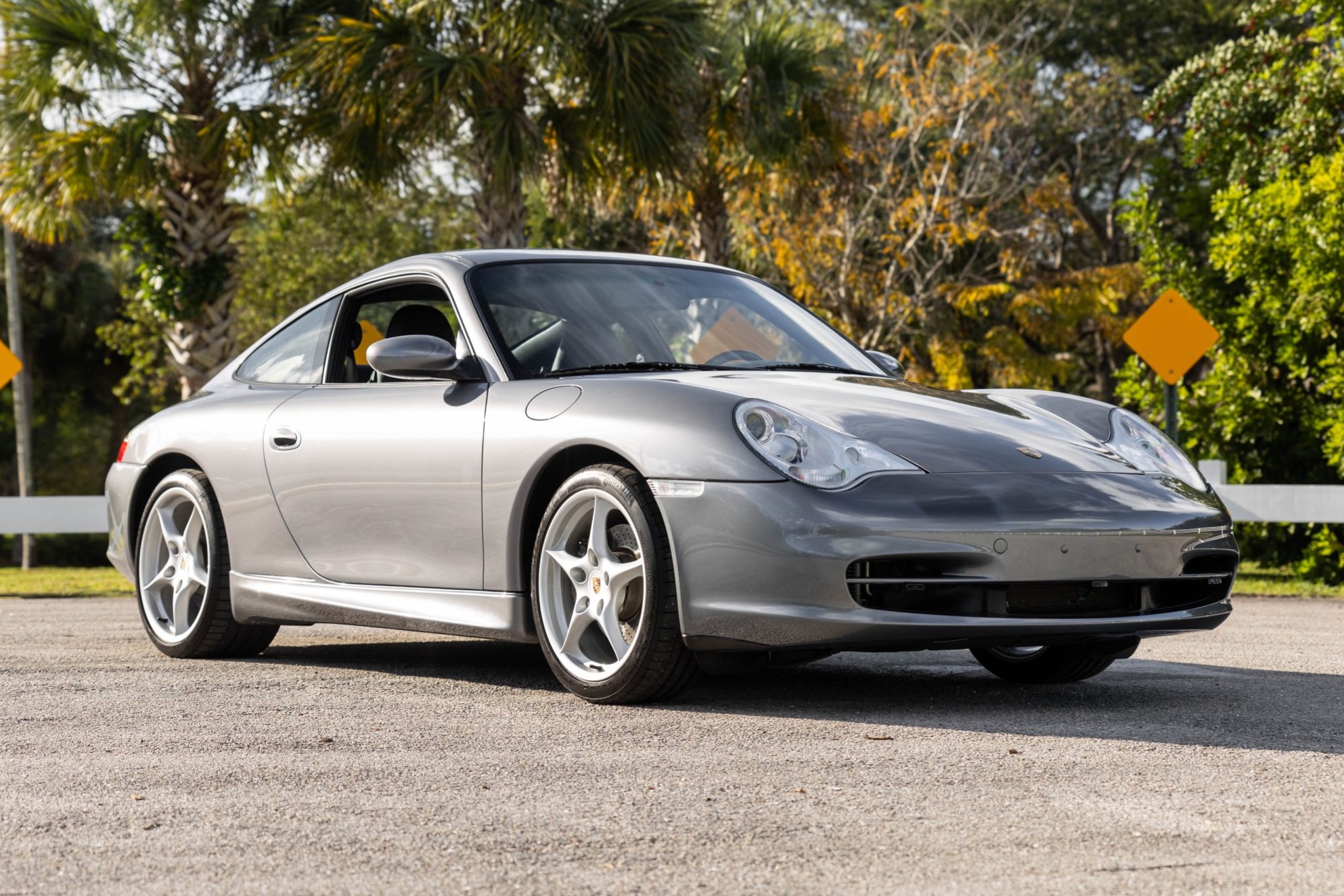 2003 Porsche 911 Carrera