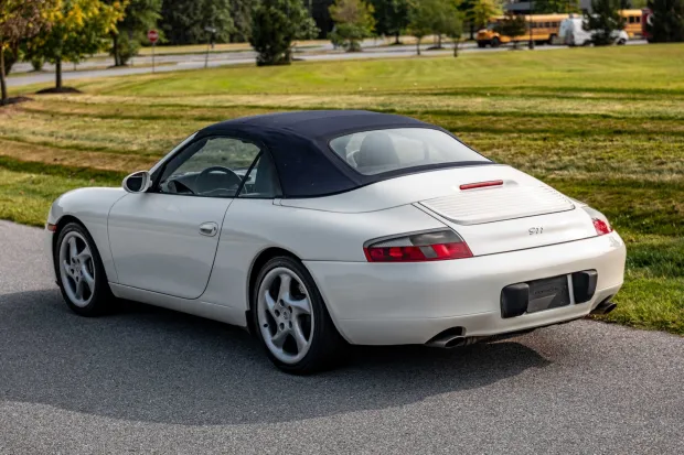 2000 911 Carrera photo 2
