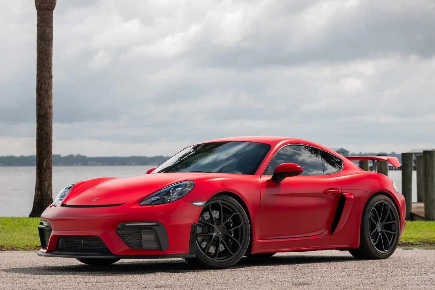2022 Porsche 718 Cayman GT4
