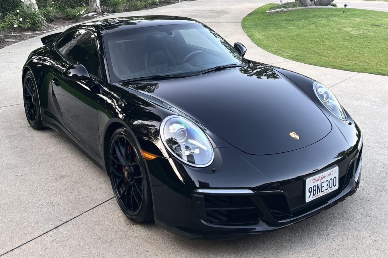 2017 911 GTS photo 2