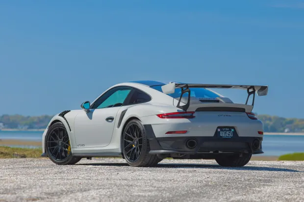 2018 911 GT2 RS photo 2