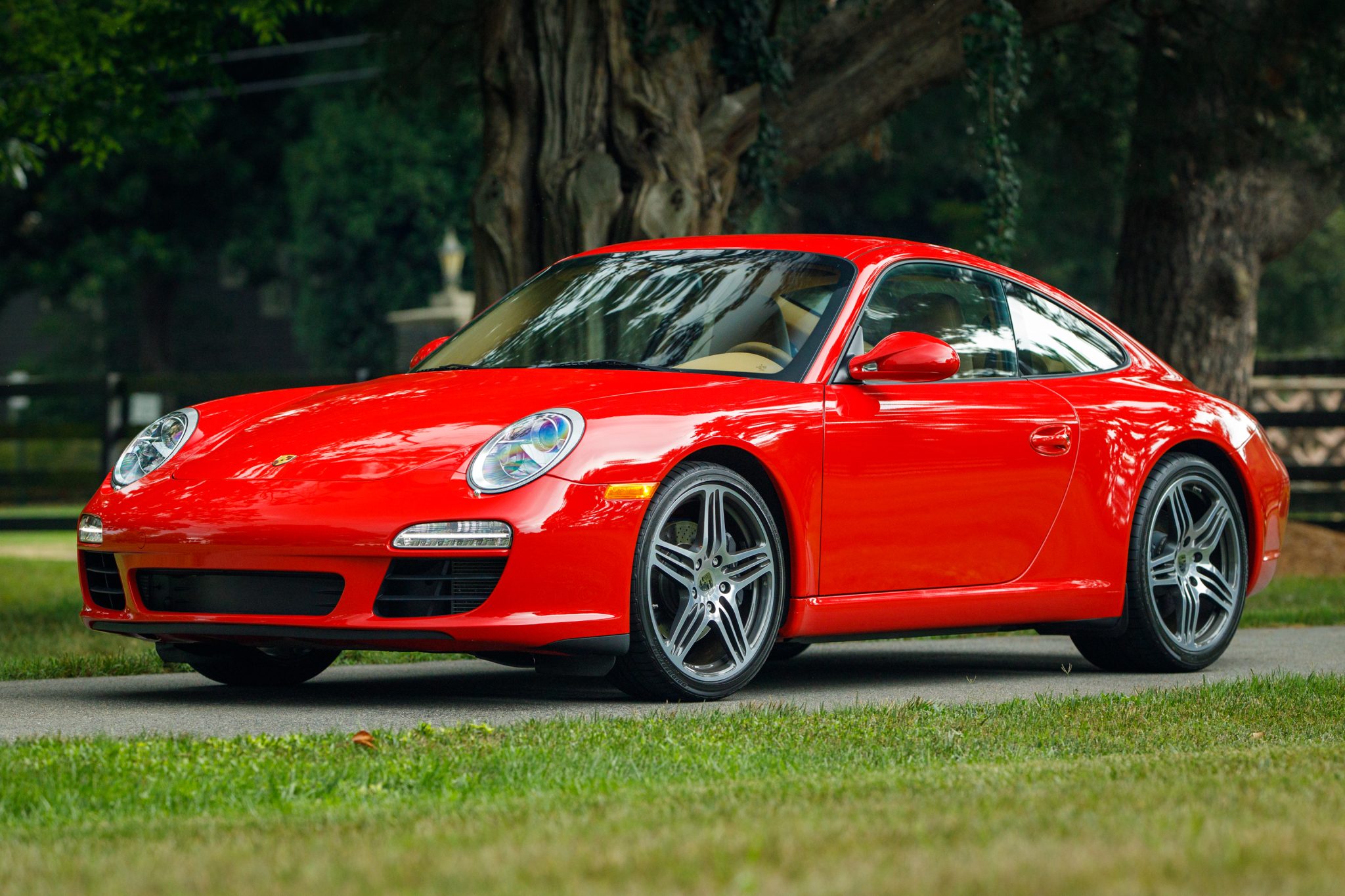 2010 911 Carrera photo 2