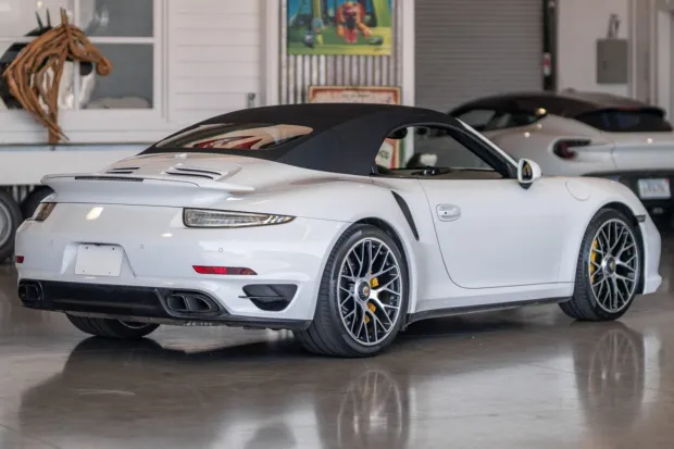 2015 911 Turbo S Cabriolet photo 2
