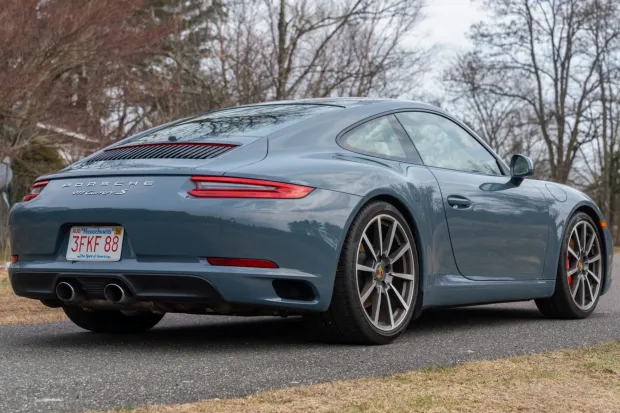2017 911 Carrera S photo 2