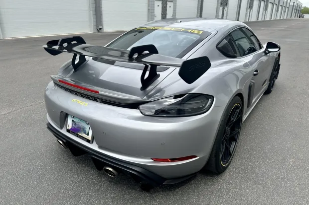 2024 718 Cayman GT4 RS photo 2
