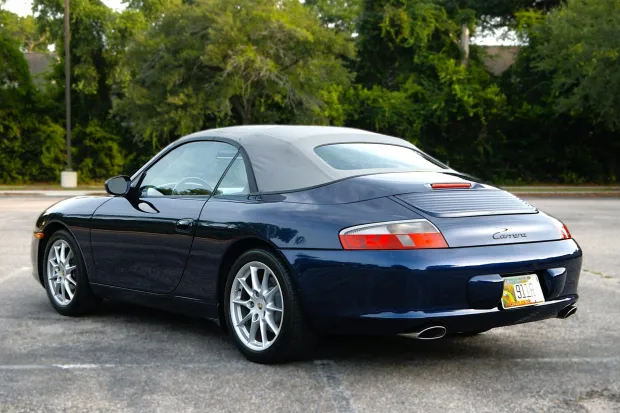 2002 911 Carrera photo 2