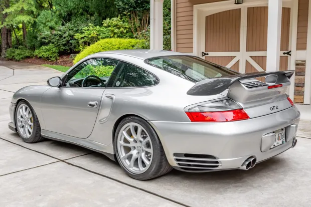 2004 911 GT2 photo 2