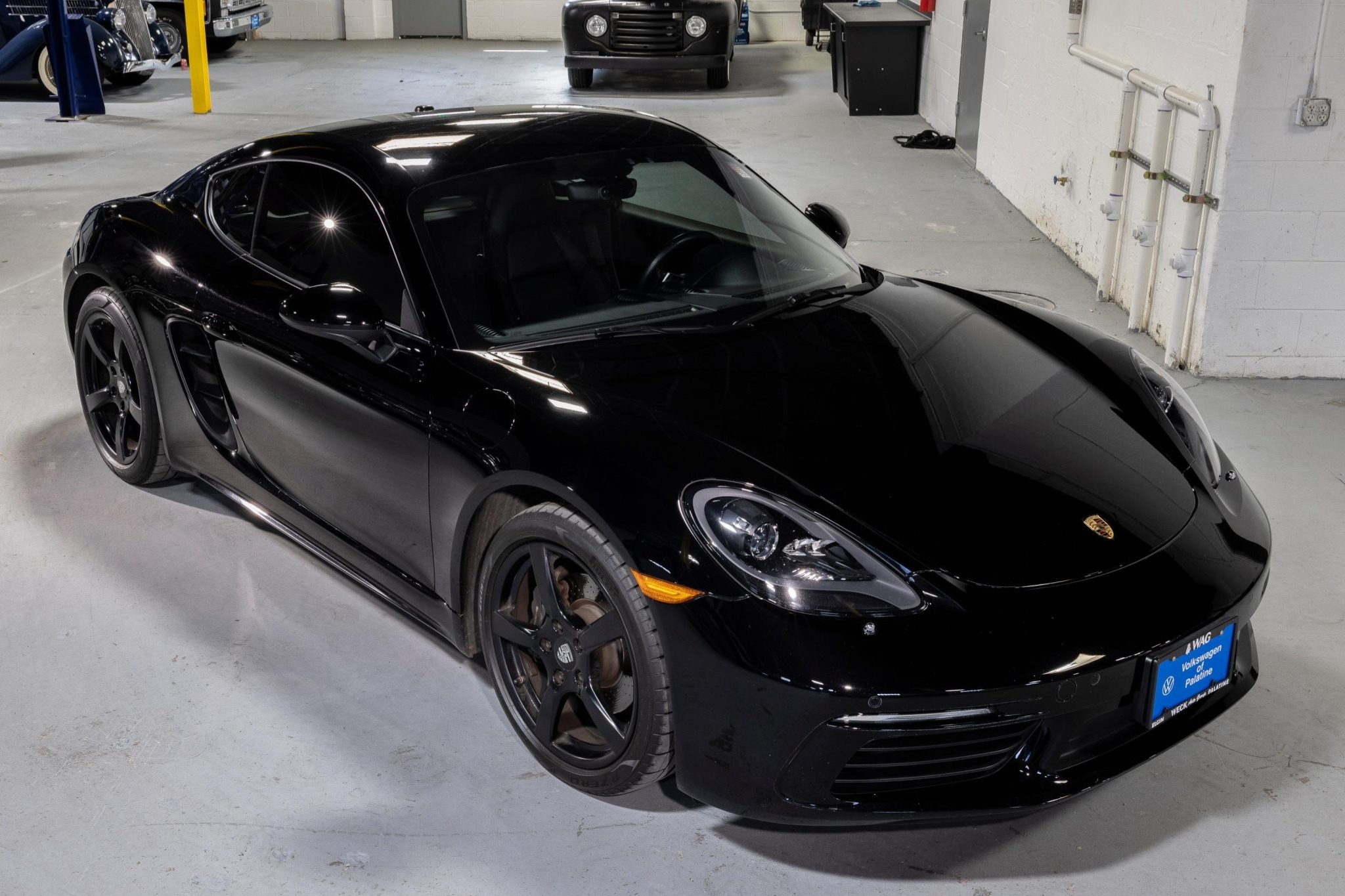 2017 718 Cayman Base photo 2