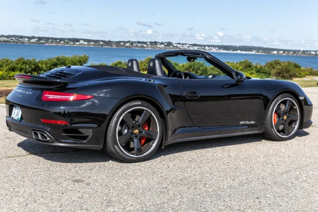 2015 911 Turbo Cabriolet photo 2