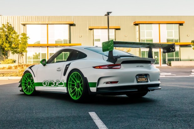 2016 911 GT3 RS photo 2