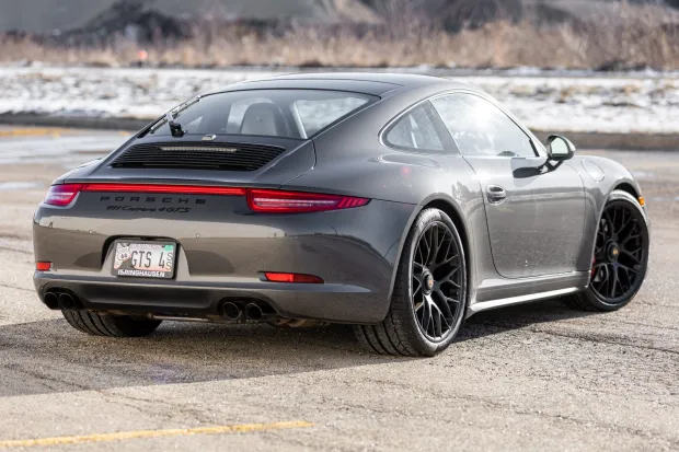 2016 911 Carrera 4 GTS photo 2