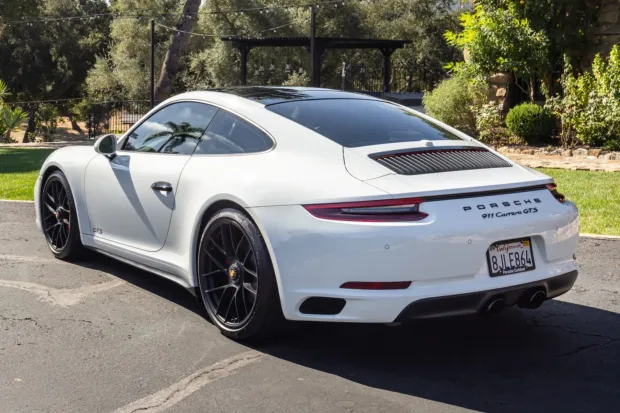 2019 911 Carrera GTS photo 2