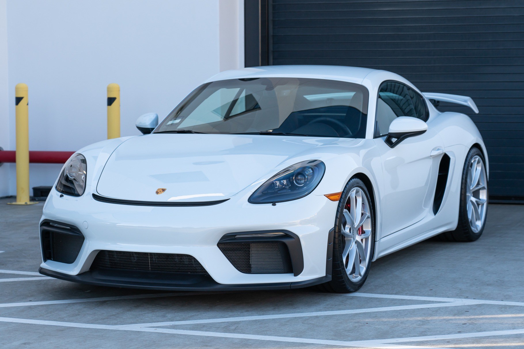2022 718 Cayman GT4 photo 2